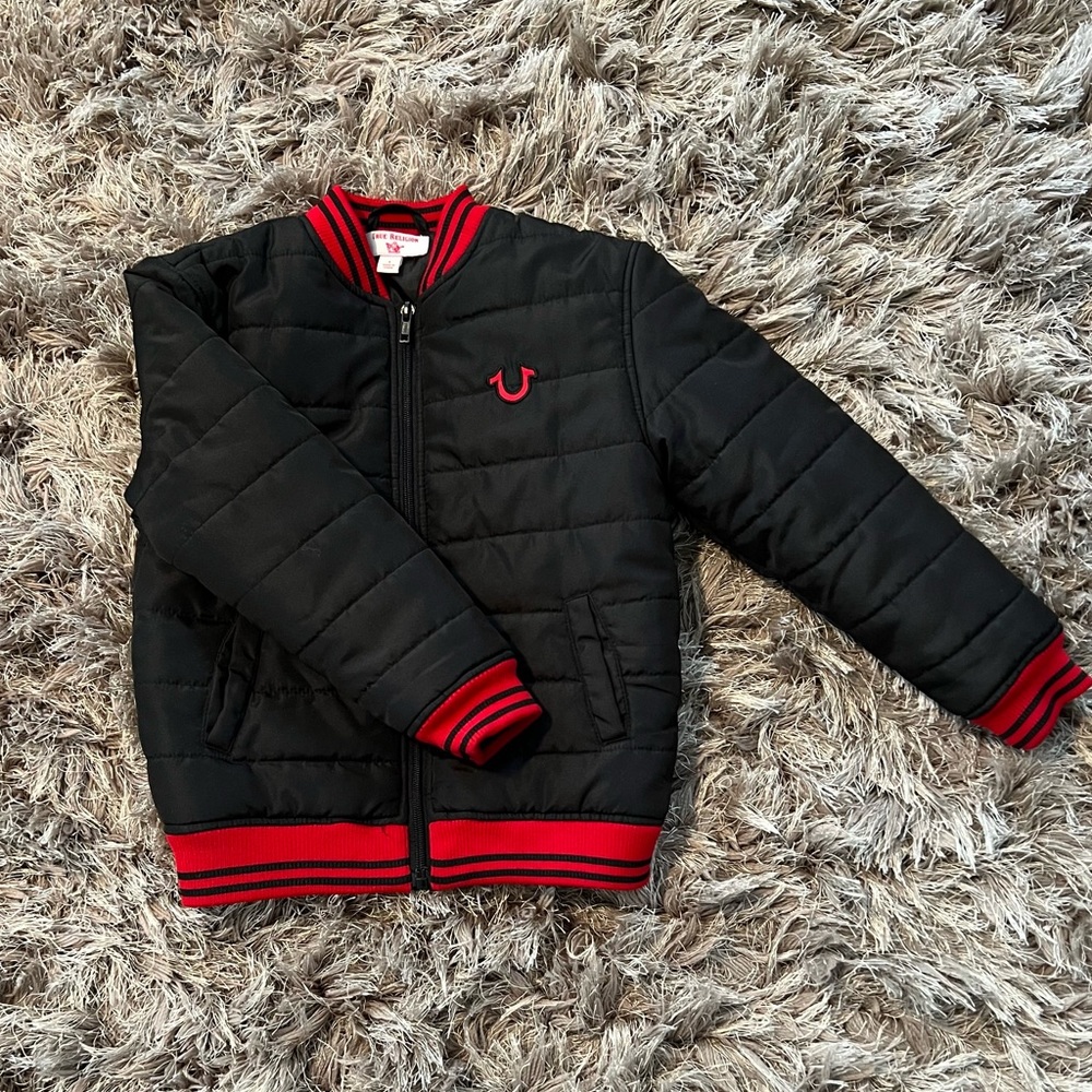 True Religion Black and Red Puff Jacket Boys size 5 in Excellent Condition
